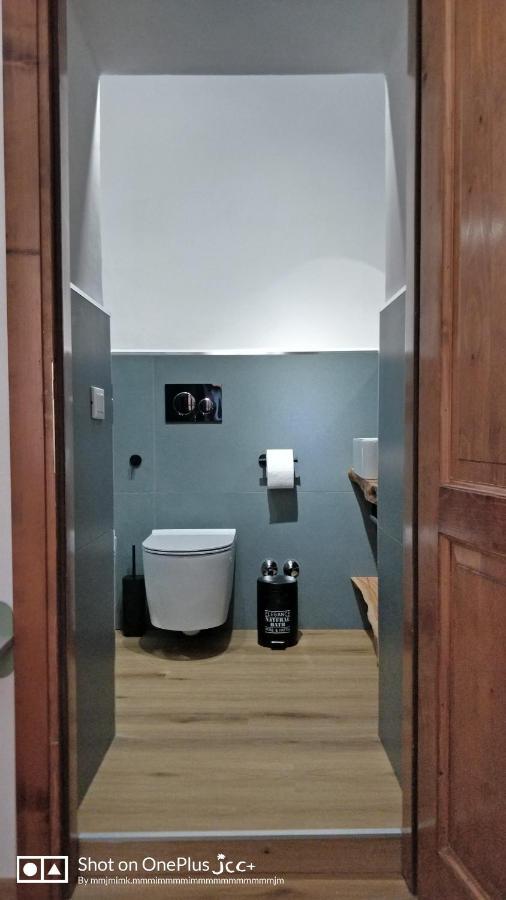 Kairos Montone Apartment ภายนอก รูปภาพ